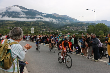 Peter nach 41km am Kreisel in Baratier